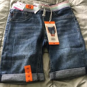 Vigors size 12 girls Bermuda jean shorts